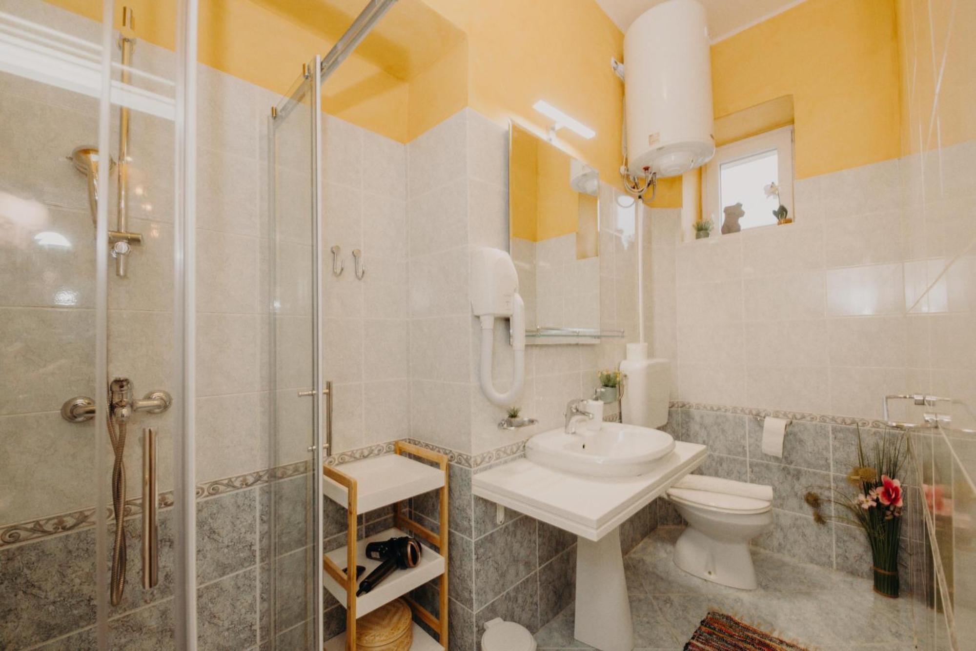 Rooms And Studios Villa Rossella 2 Ровінь Екстер'єр фото